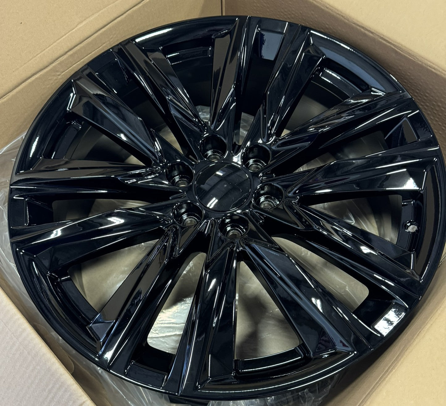 Gloss Black Platinum 24 Inch Wheels All Terrain Tires TPMS GMC Sierra Yukon5