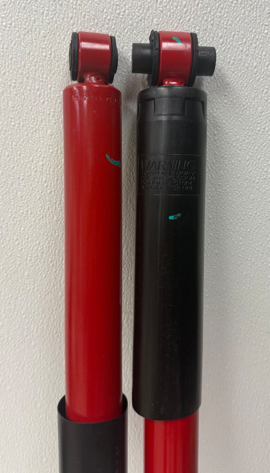 2018-2026 Jeep Wrangler Rubicon OEM Factory Takeoff Front Shock Set 2 68602906AB2