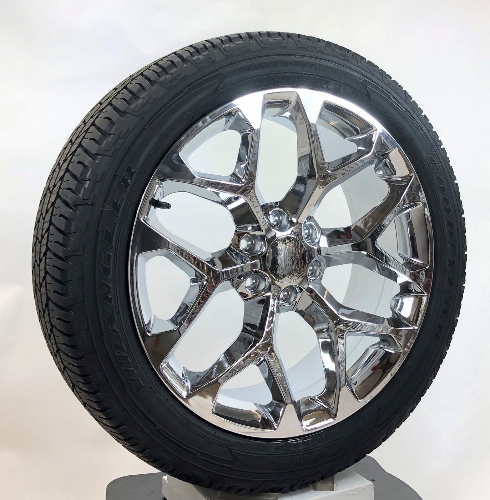 Chrome Snowflake 22" Wheels Goodyear Tires 2000-2026 GMC Sierra Yukon Denali1