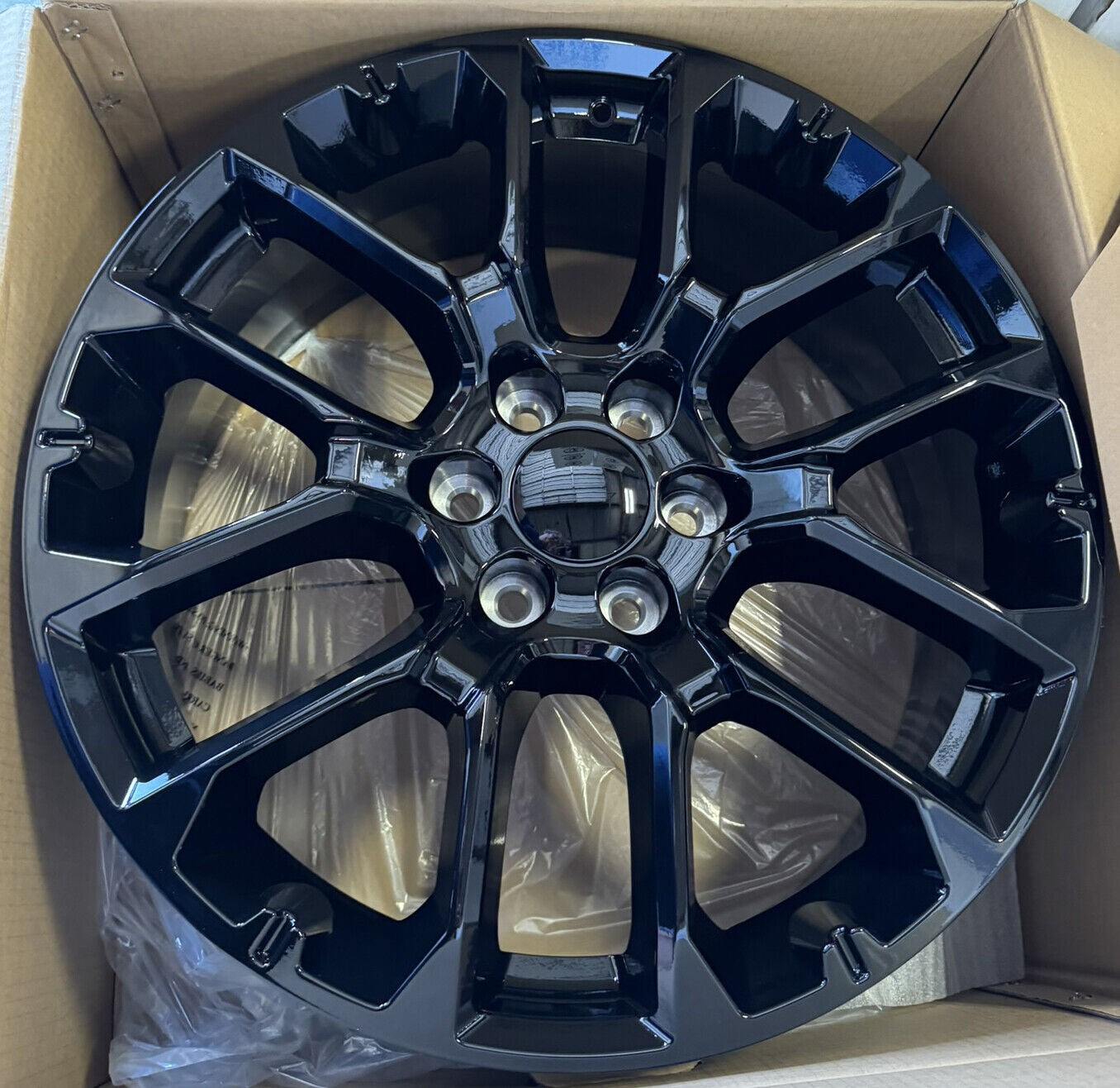 Gloss Black 22" Wheels 33X12.50R22 Blackhawk R/T Tires GMC Sierra Yukon TPMS5