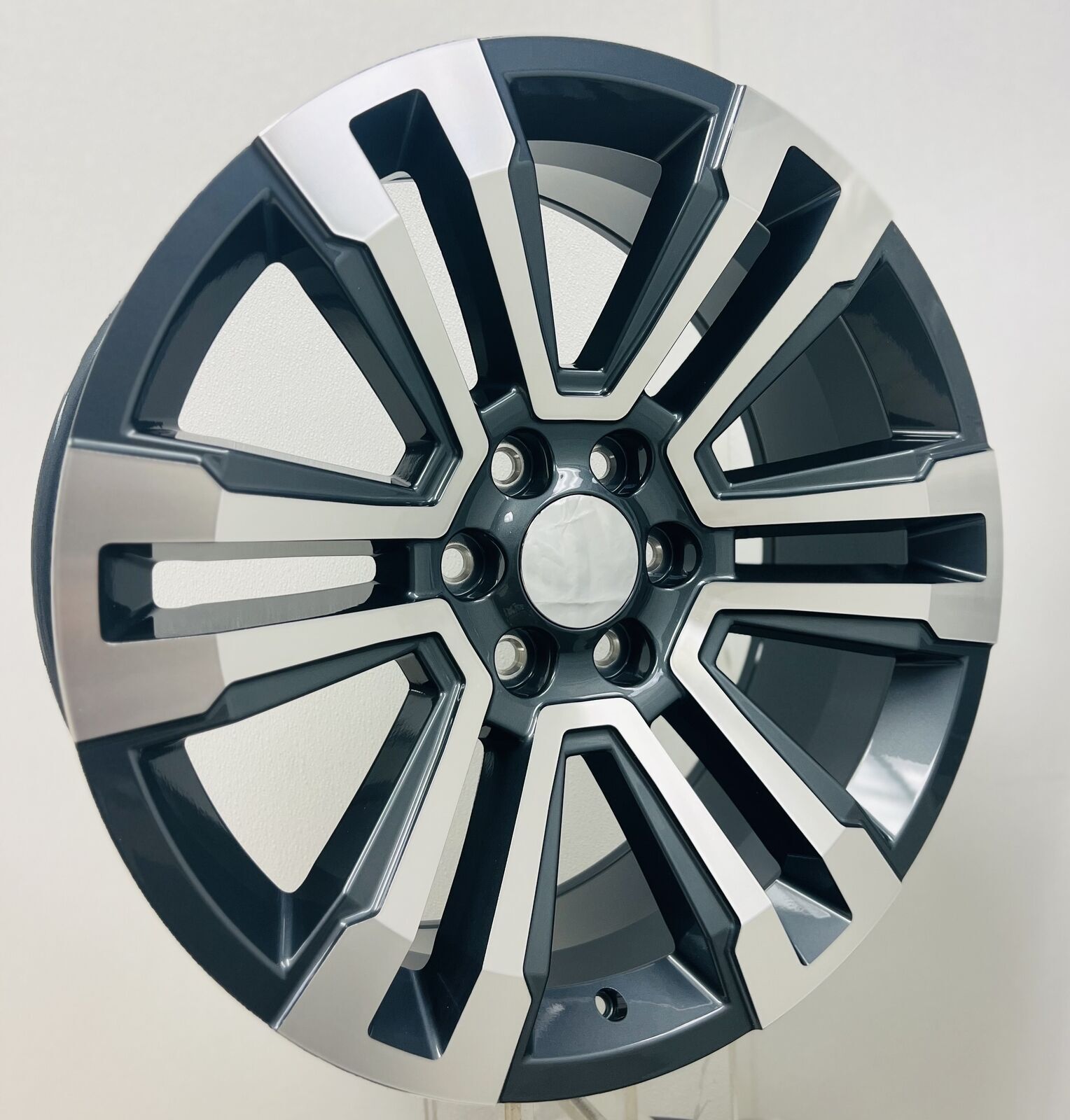 GMC 22" Gunmetal And Machine Denali Style Split Spoke Wheels Sierra Yukon Denali2