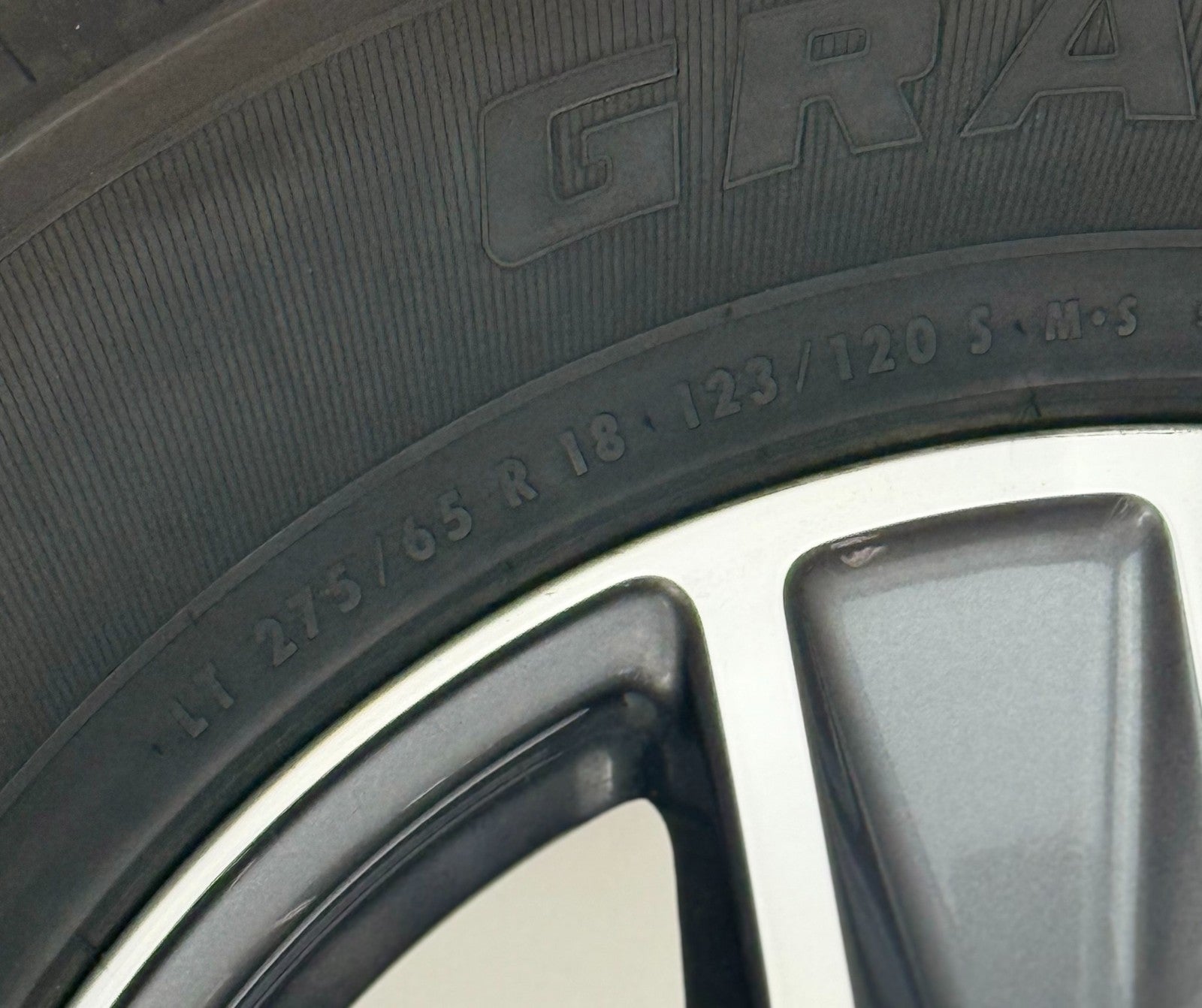 Ford F250 F350 18" Gunmetal Machined OEM Wheels General HT Tires New Takeoff5