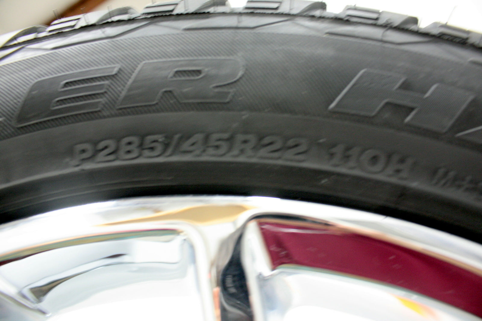 Chevy Silverado Suburban Tahoe 22" Chrome Honeycomb Wheels Bridgestone Tires1