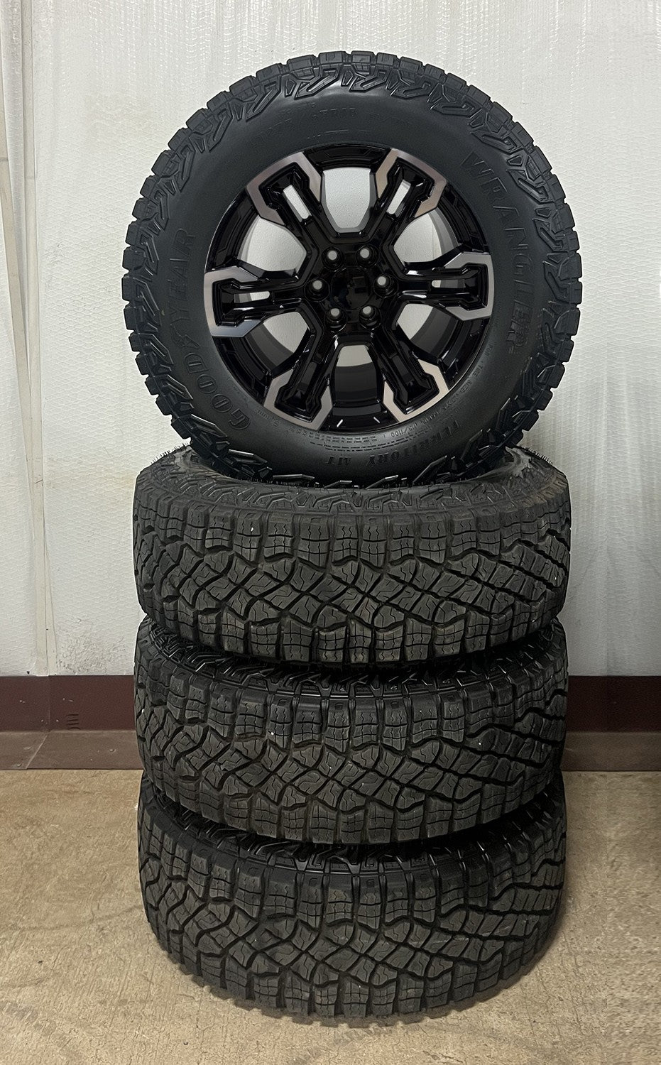 2023-2026 Chevy Colorado Black & Machine 18" ZR2 Style Wheels Goodyear MT Tires0