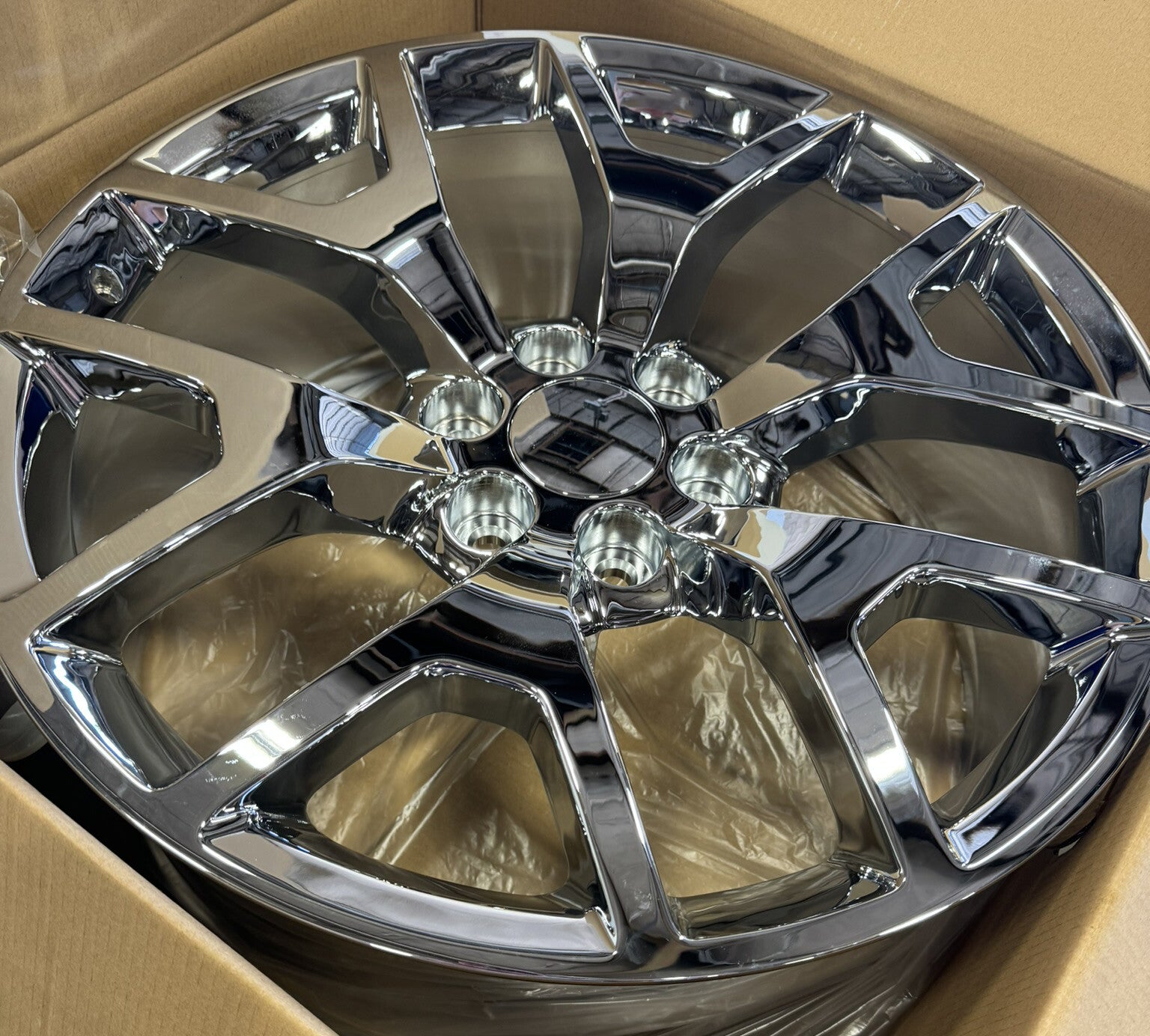 Chrome Honeycomb 22" Wheels Ironman H/T Tires GMC Sierra Yukon Denali New Set 42