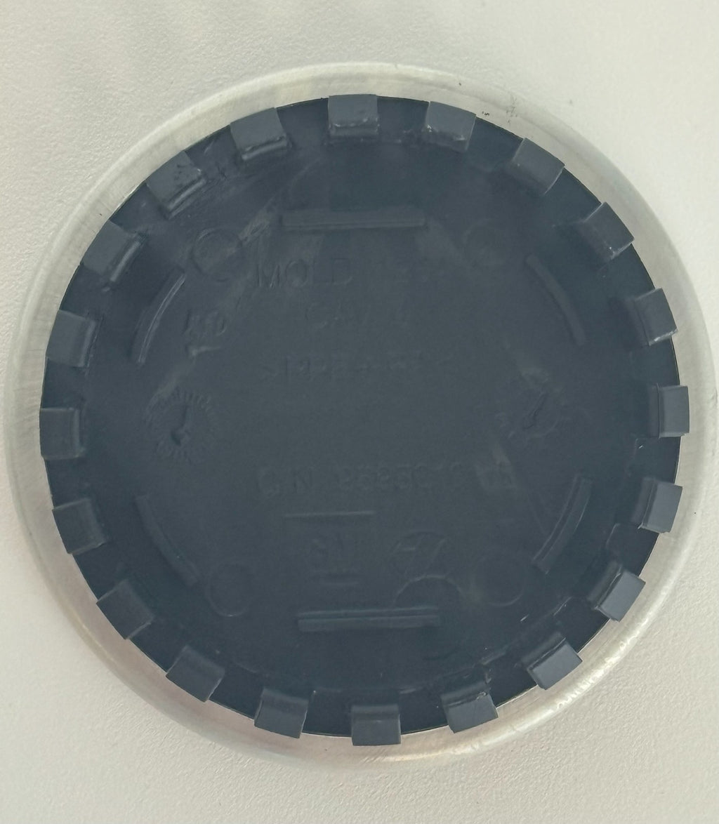 OEM NEW GM Colorado Impala Equinox Traverse Wheel Hub Center Cap 209978995