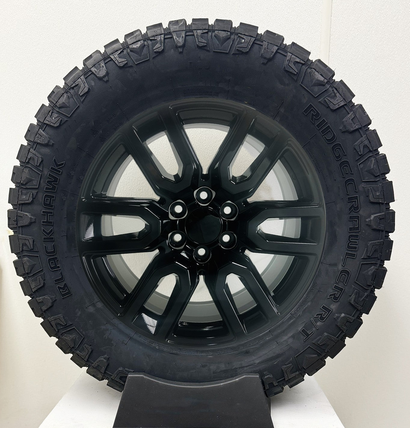 20" Black Elevation Style Wheels Blackhawk R/T Tires GMC Sierra Yukon New Set 40
