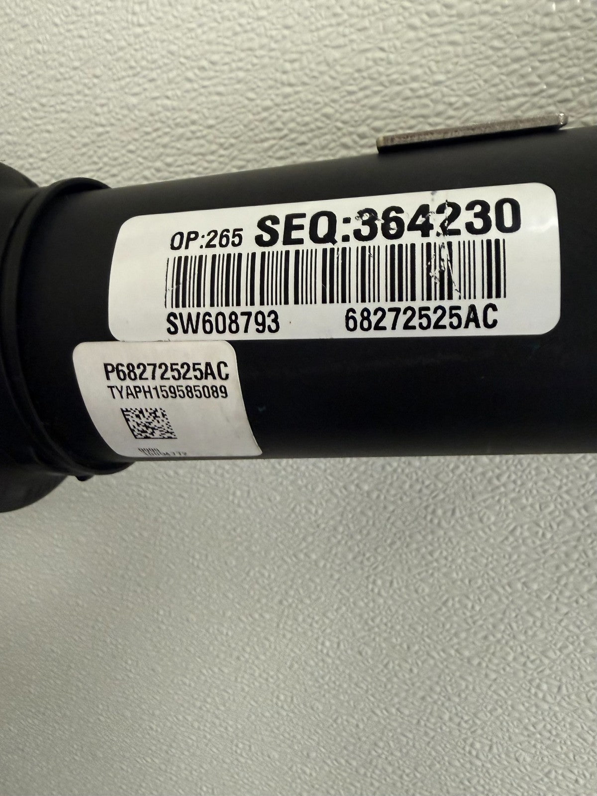 2018-2026 OEM Jeep Wrangler Drive Shaft 68272525AC New Takeoff1