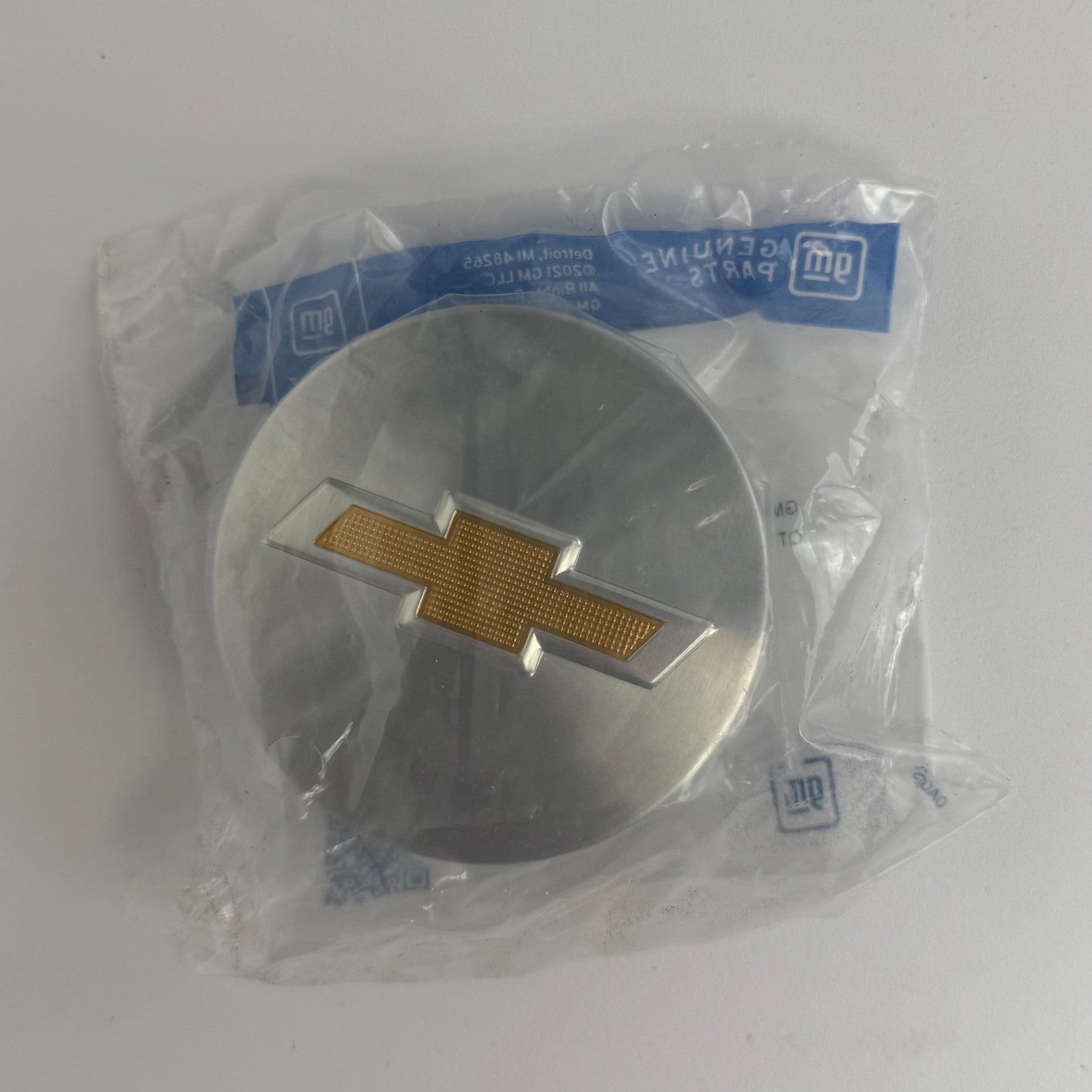 OEM NEW GM Colorado Impala Equinox Traverse Wheel Hub Center Cap 209978992