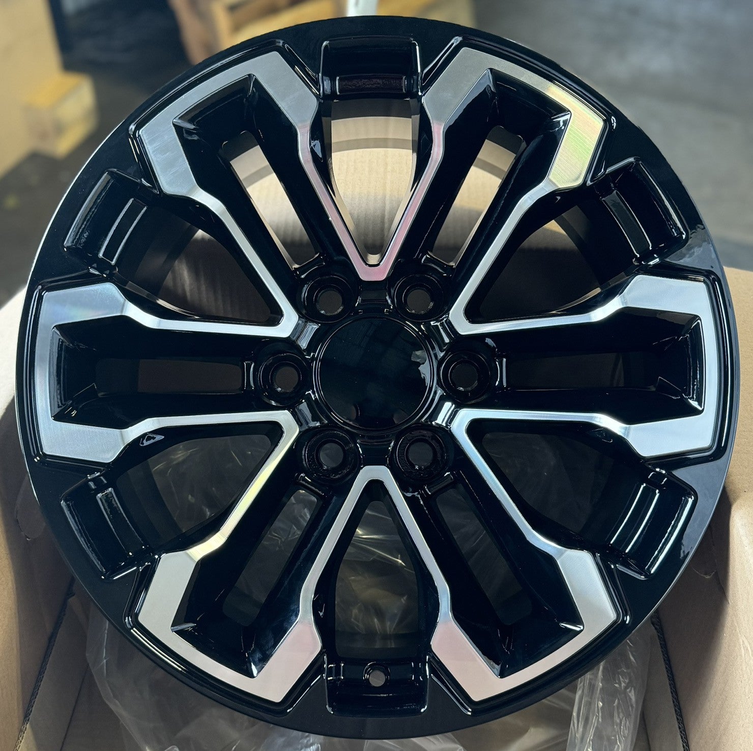 Chevy Silverado Tahoe 18" Black & Machine Replica Wheels Blackhawk R/T Tires4