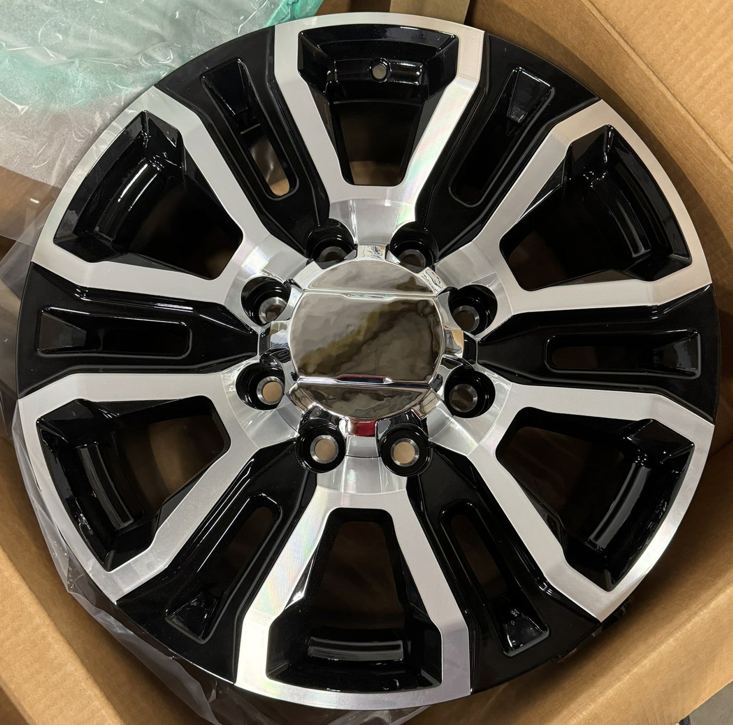 2001-2010 Chevy Silverado 2500 3500 HD Black & Machine 20" 8 Lug 8x6.5 Wheels1