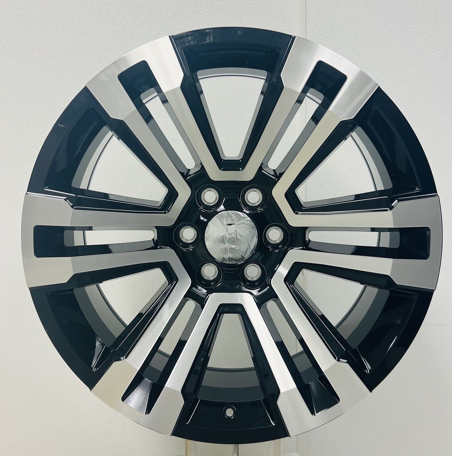 Chevy 22" Black And Machine Split Spoke Wheels Silverado Tahoe Suburban 2000-180