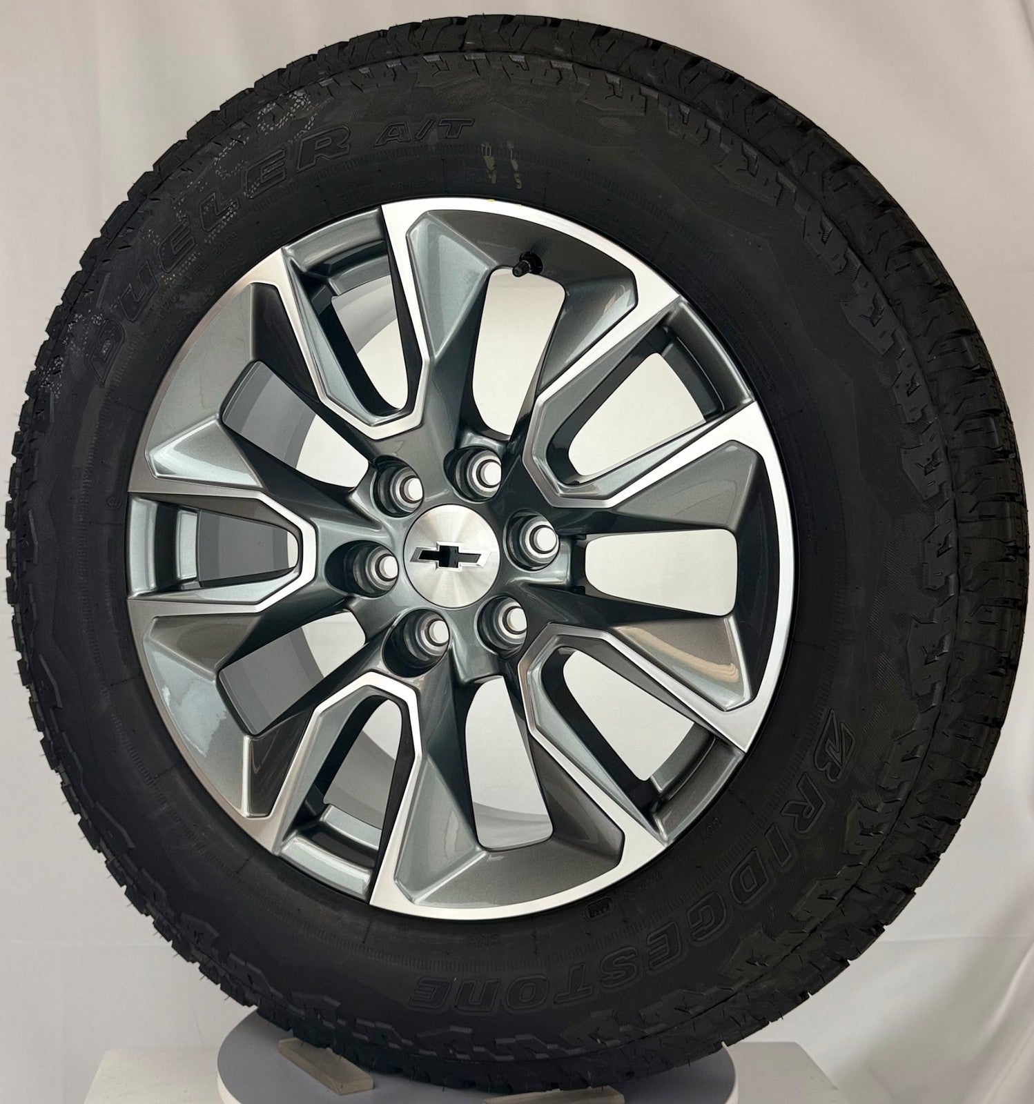 20" Chevy Silverado Tahoe Gunmetal RST OEM Wheels Bridgestone AT Tire TPMS5
