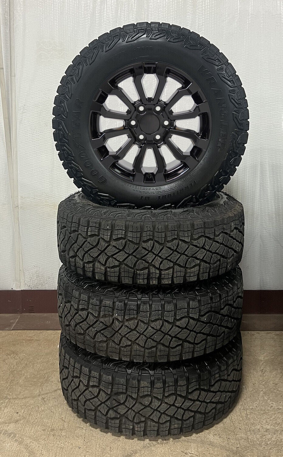 18" Gloss Black AT4 Style Wheels 275/65R18 Goodyear MT Tires 2023-26 GMC Canyon0