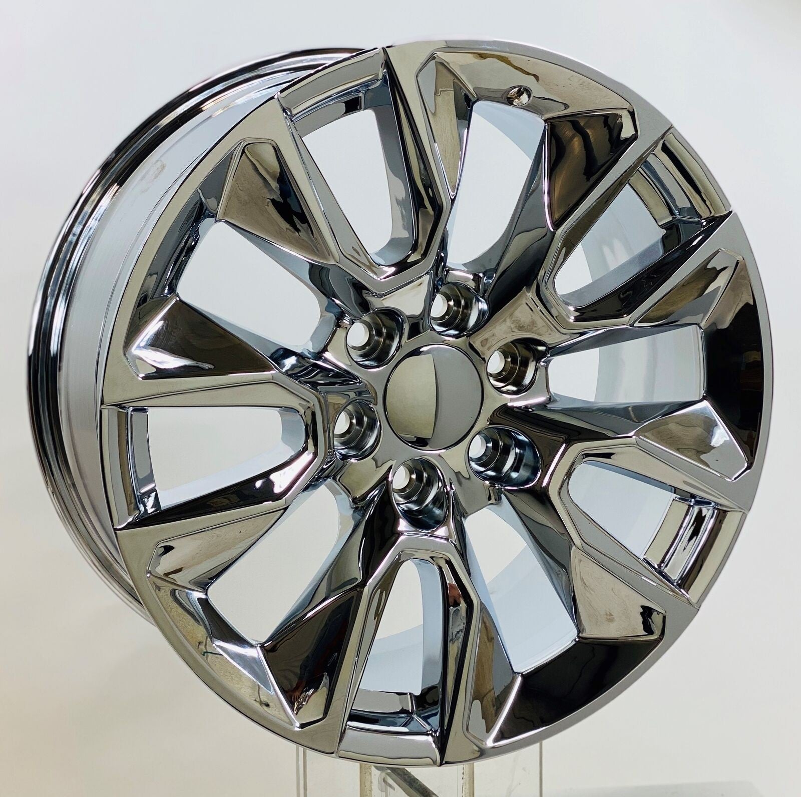 Chevy Silverado Tahoe 20" RST Replica Chrome Wheels 275/60R20 All Season Tires1