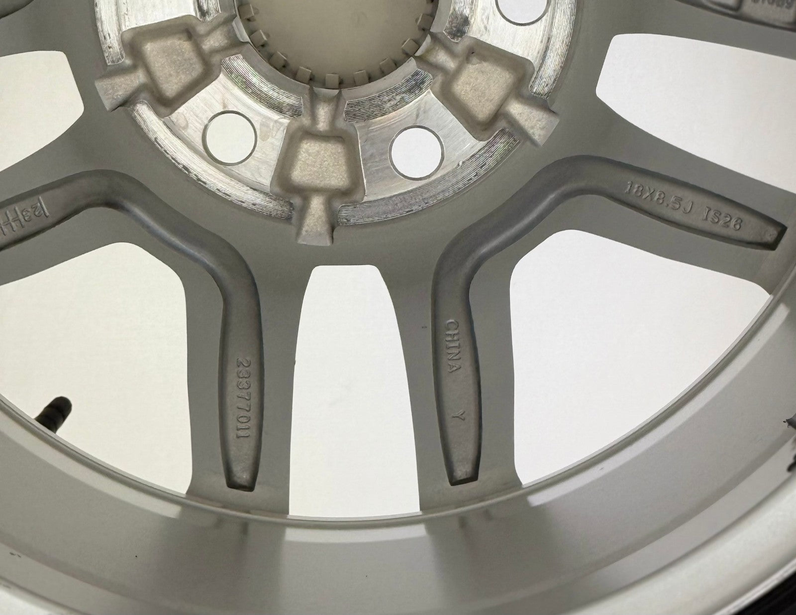 18" Chevy Silverado Tahoe Suburban OEM Wheels Michelin Tires New Takeoff Set 44