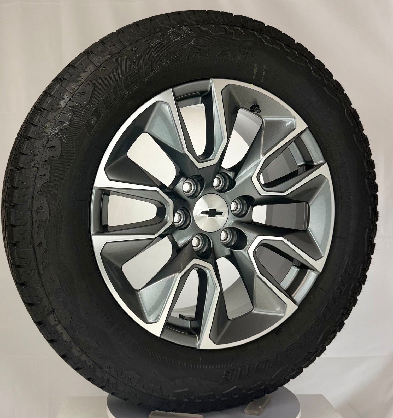 20" Chevy Silverado Gunmetal RST OEM Wheels Bridgestone AT Tire TPMS LUG NUTS7
