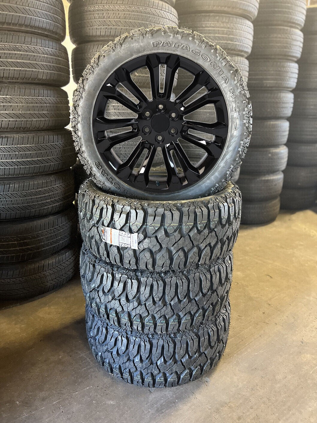 22" Black Split Spoke Wheels 33x12.50 Mud Tires TPMS Lug GMC Sierra Yukon Denali0