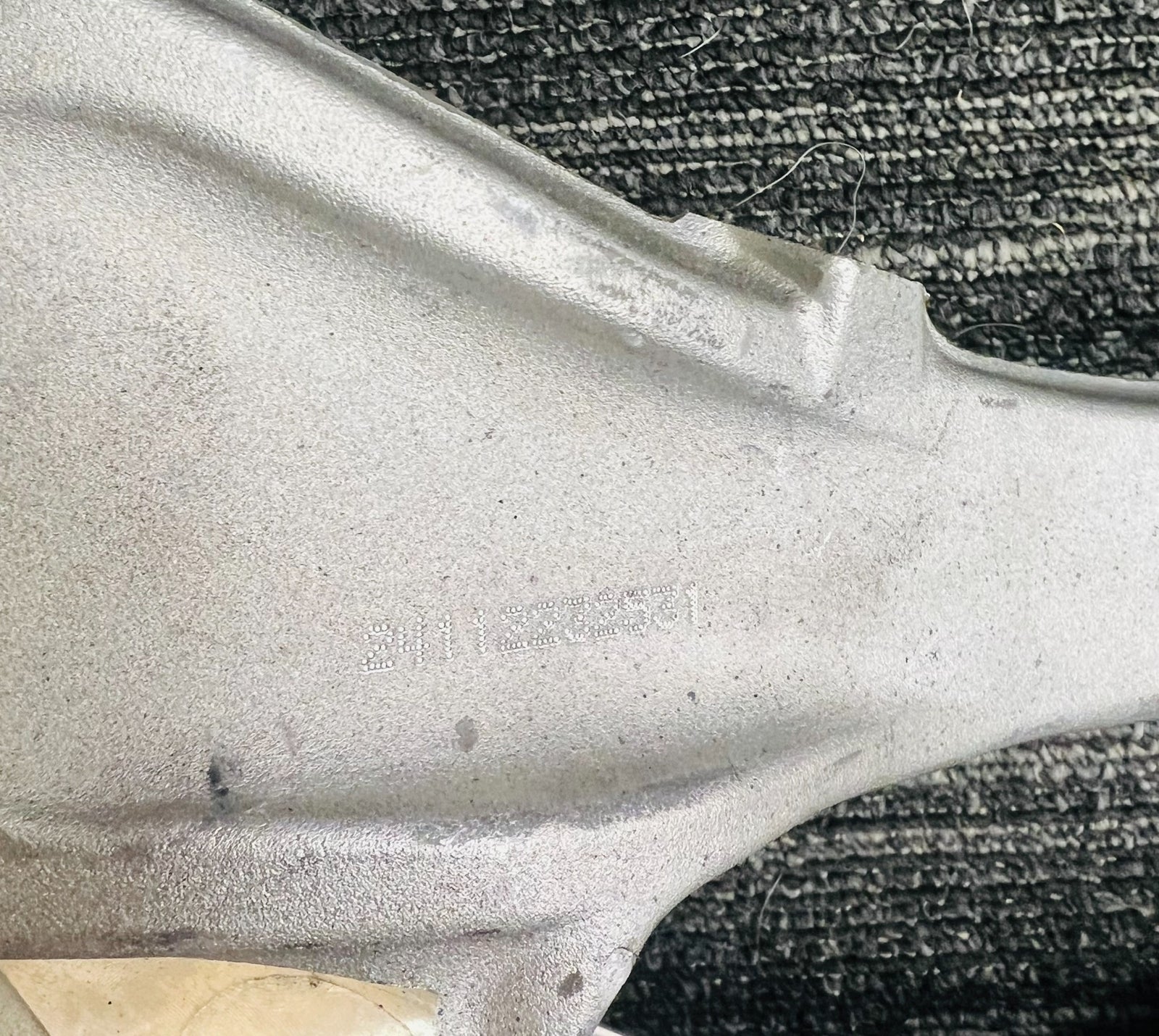 2019-2026 Chevrolet Silverado GMC Sierra 1500 LH OEM Steering Knuckle 846732074